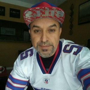 Meet your Posher, Luis